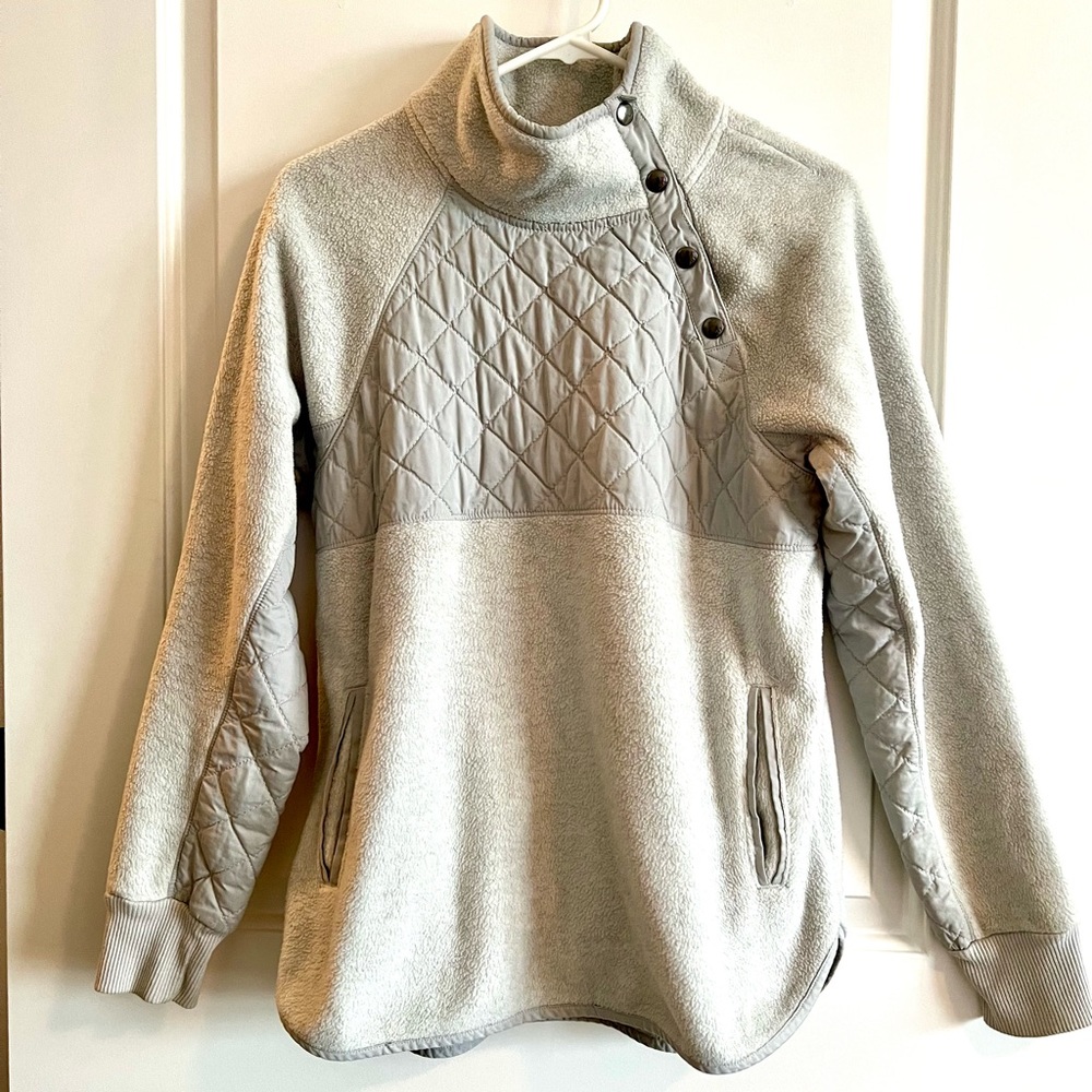Abercrombie & Fitch Asymmetrical Snap Up Fleece
